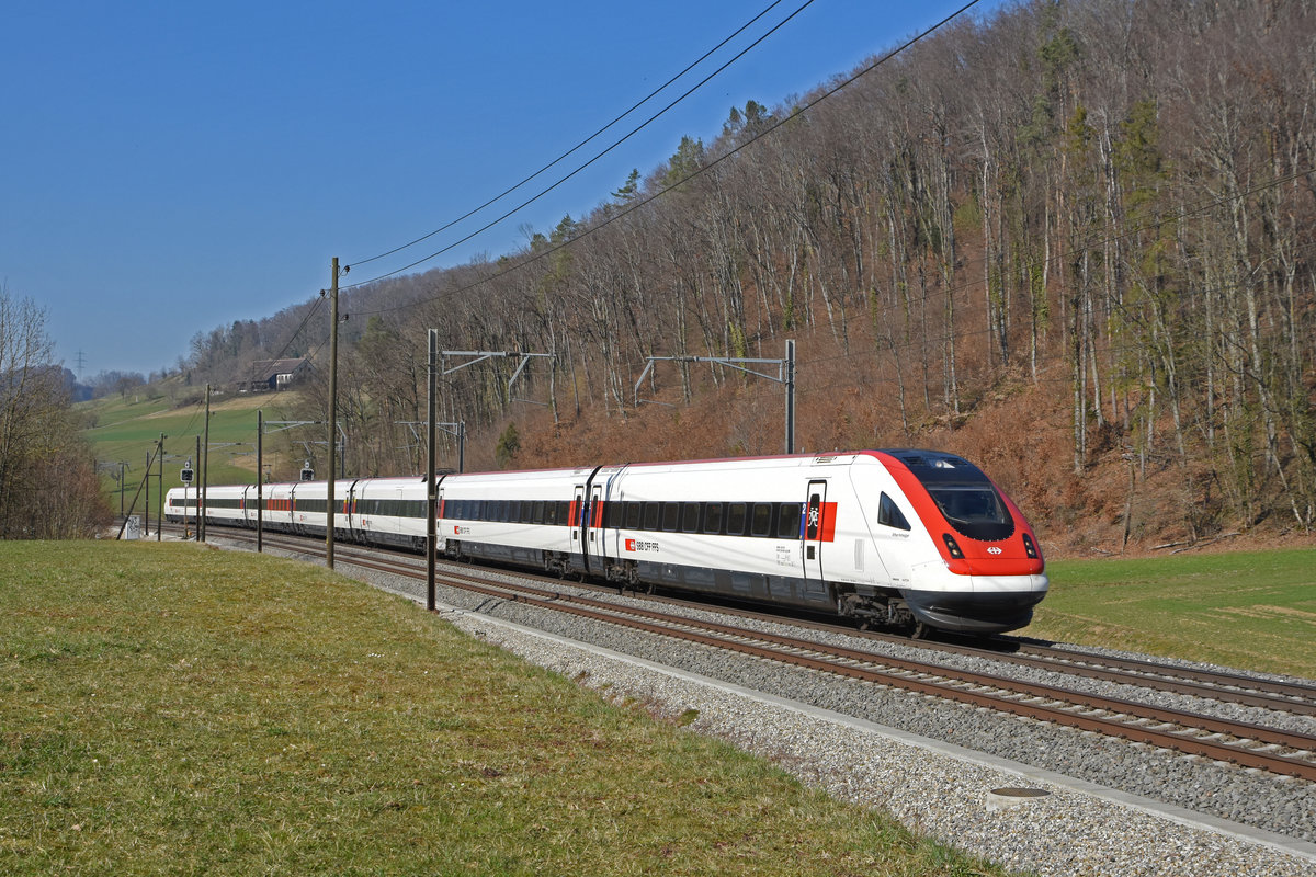 ICN 500 038  Arthur Honegger  fährt Richtung Bahnhof Tecknau. Die Aufnahme stammt vom 01.03.2021.