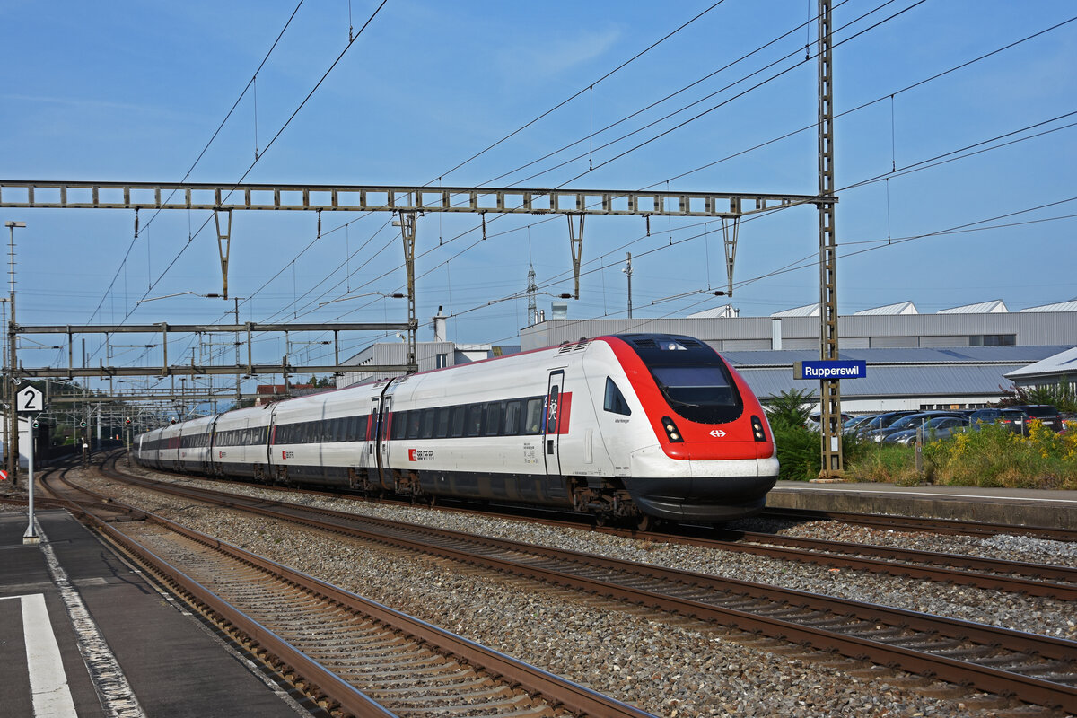 ICN 500 038  Arthur Honegger  durchfährt den Bahnhof Rupperswil. Die Aufnahme stammt vom 07.09.2021.