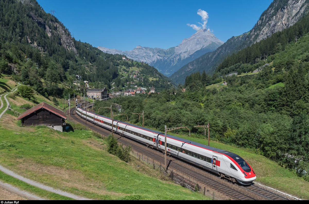 ICN RABDe 500 007  Albert Einstein  fährt am 25. August 2016 bei Gurtnellen in Richtung Lugano.