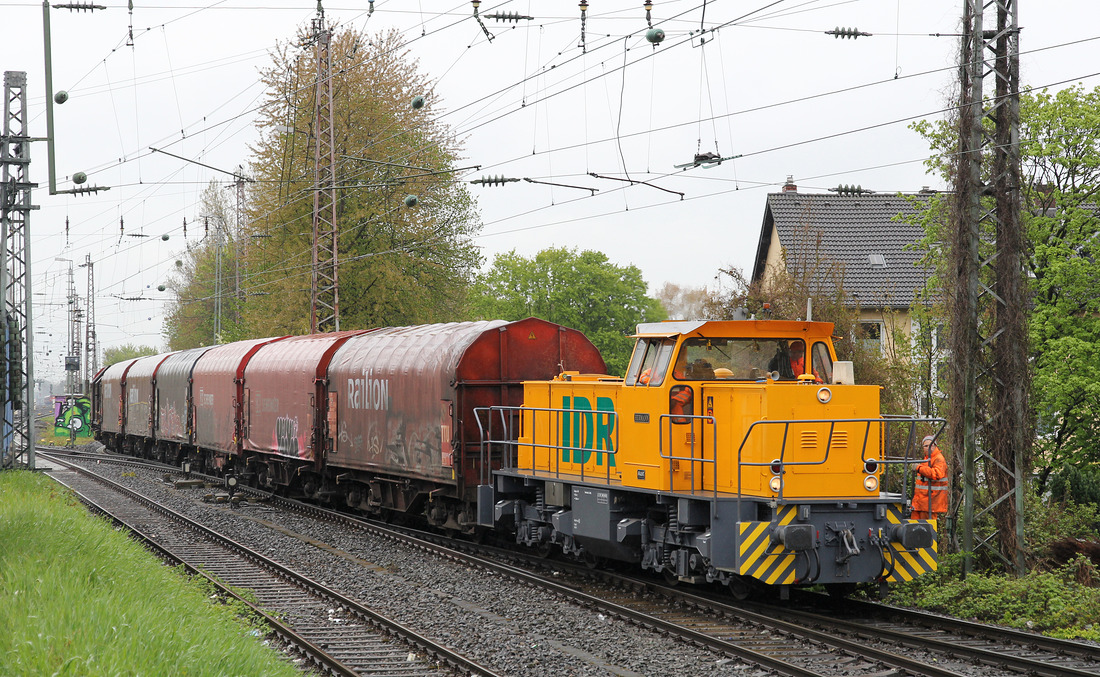 IDR-Lok  Hermann  (früher als V 5 bei der MKB) wurde am 30. April 2016 in Düsseldorf-Reisholz fotografiert.