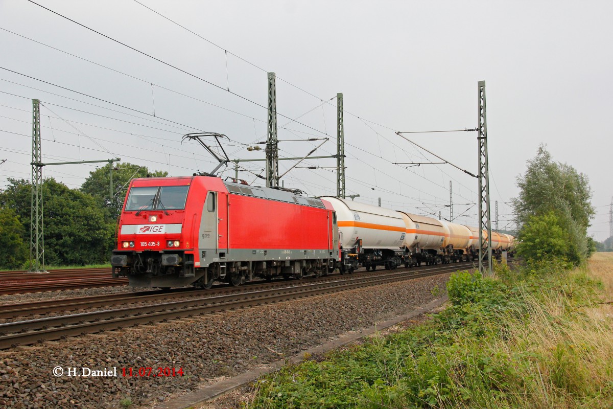 IGE 185 405-8 mit einem Kesselzug am 11.07.2014 in Köln Porz Wahn.