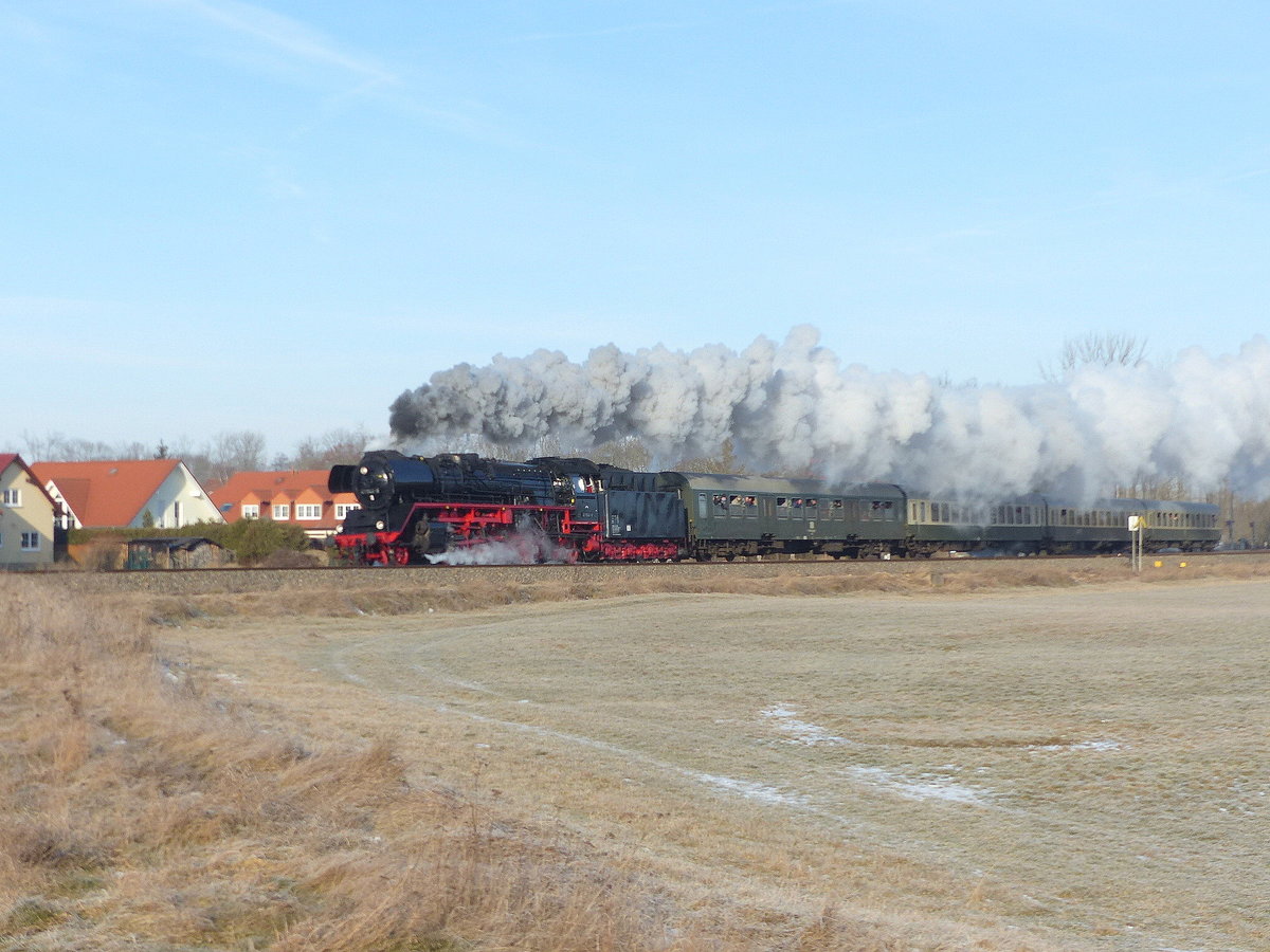 IGE Werrabahn 41 1144-9 mit dem  Rodelblitz  von Erfurt Hbf nach Meiningen, am 28.01.2017 bei Apfelstädt.