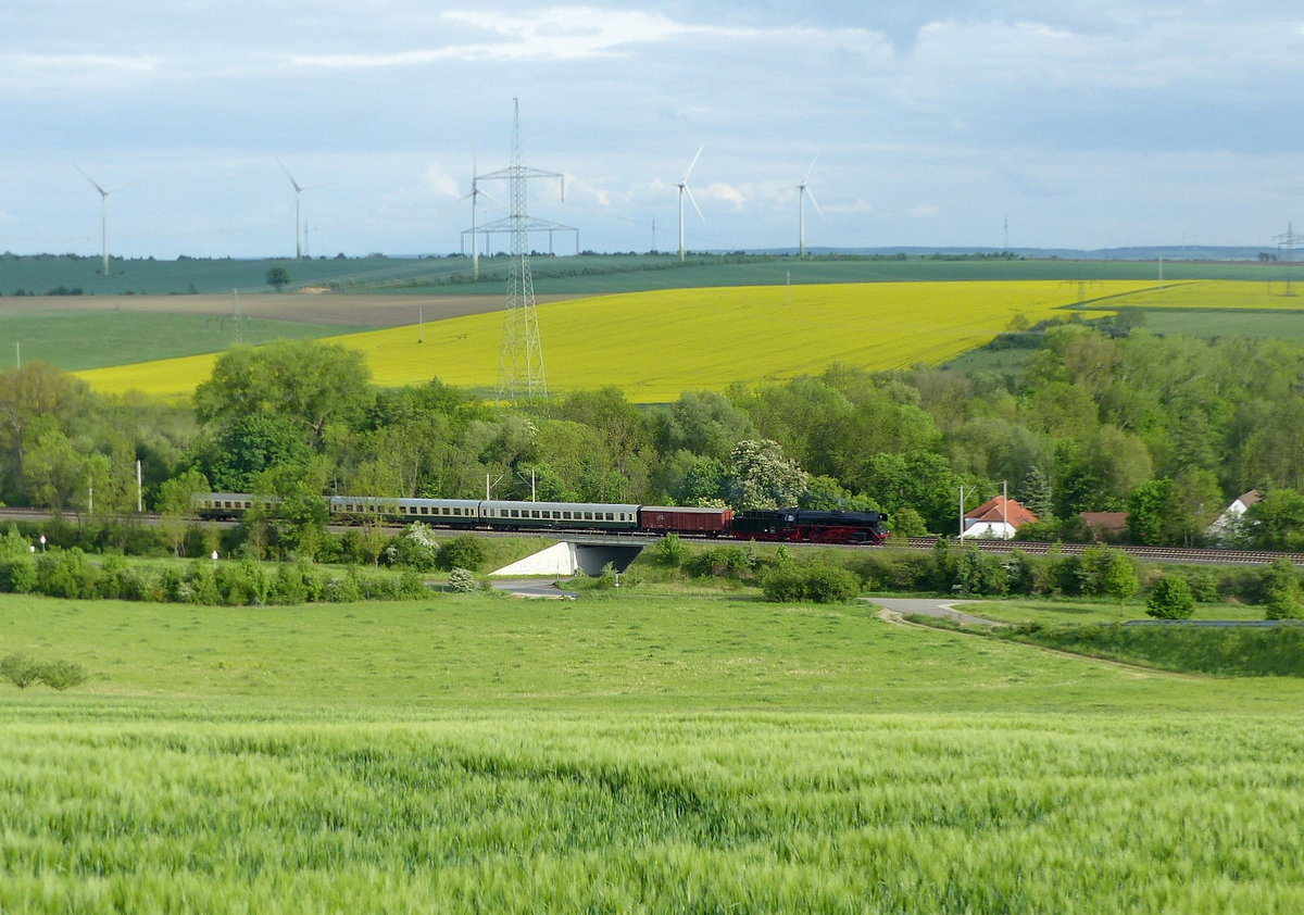 IGE Werrabahn-Eisenach 41 1144-9 mit dem RE 16997  Regenbogen-Express  von Erfurt Hbf nach Gera Hbf, am 20.05.2017 bei Neudietendorf.