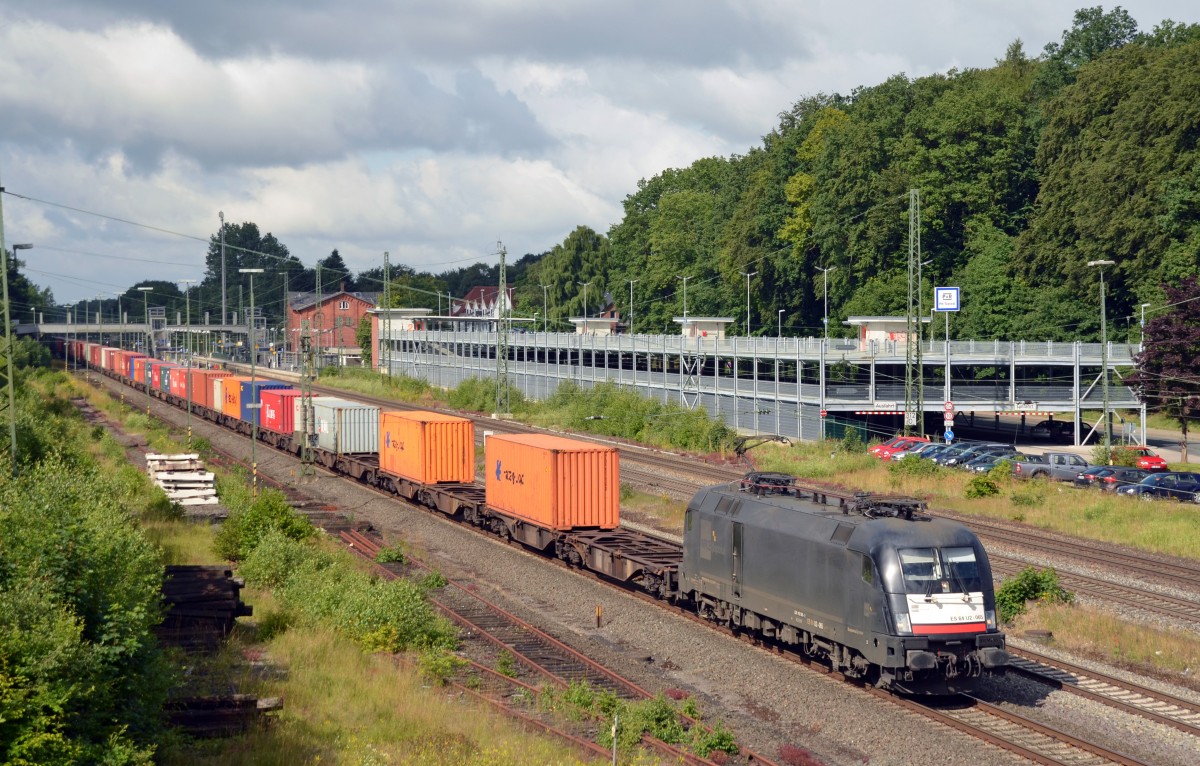Im Auftrag von BoxXpress beförderte 182 565 am 02.07.14 einen Containerzug durch Tostedt Richtung Hamburg.