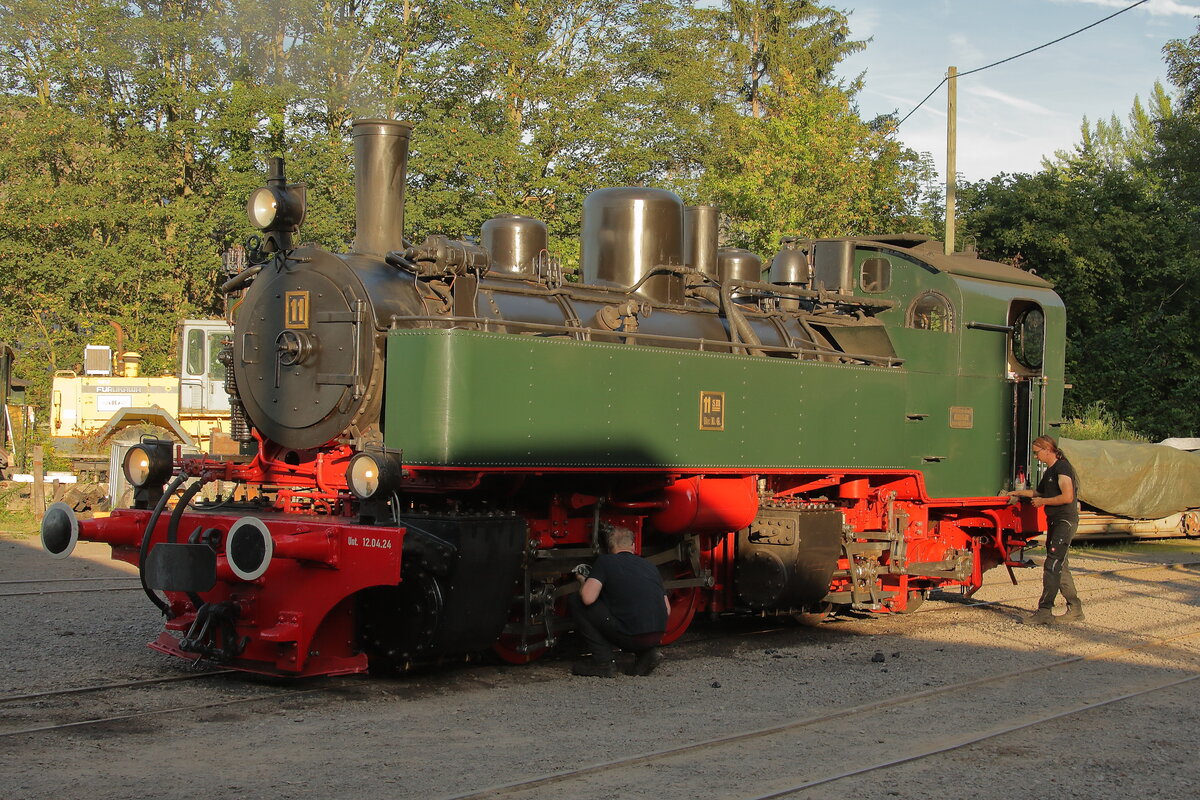Im Bild die Lok 11 der Brohltalbahn am 07.09.2024 vor dem Lokschuppen in Brohl