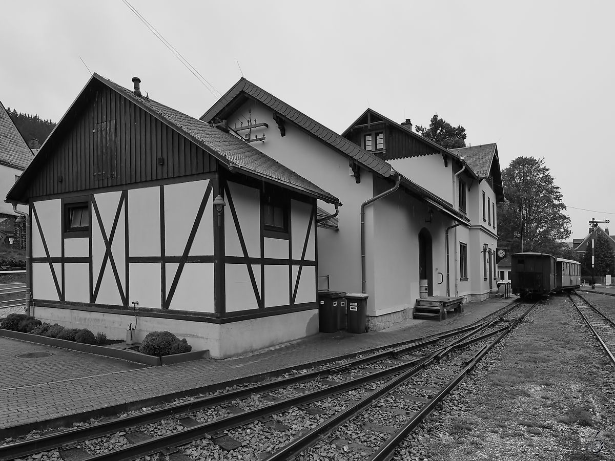 Im ehemaligen Bahnhofsgebäude von Oberrittersgrün ist nun ein kleines aber feines Museum eingerichtet. (Sächsisches Schmalspurbahnmuseum Rittersgrün, September 2020)