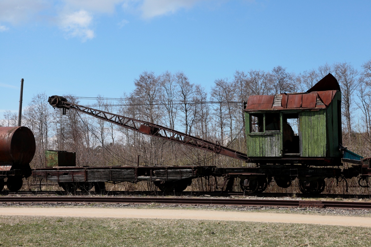 Im Eisenbahnmuseum Haapsalu steht dieser Eisenbahndrehkran, leider in desolatem Zustand und mit nicht erkennbaren Anschriften. 10.05.2017