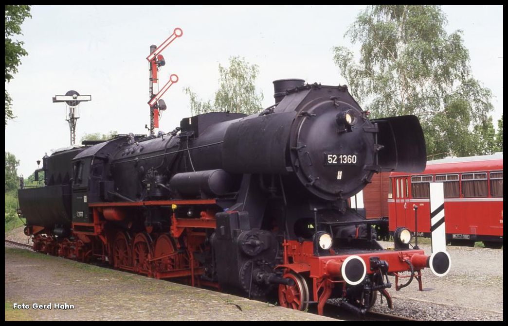 Im Freilichtmuseum am Bahnhof Vienenburg war am 19.5.1991 bereit 521360 zu bewundern. 