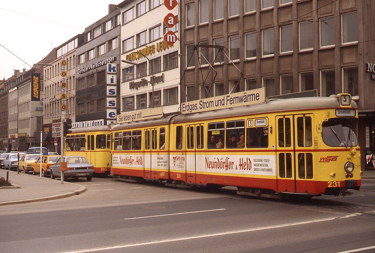 Im Frühjahr 1979 ist der GTW-D6 231 mit dem zweiachsigen Beiwagen 265 auf der Linie 3 nach Grombühl unterwegs
