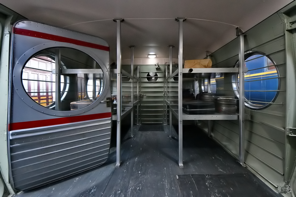Im Gepäckraum einer Talgo-II-Garnitur. (Eisenbahnmuseum Madrid, November 2022)