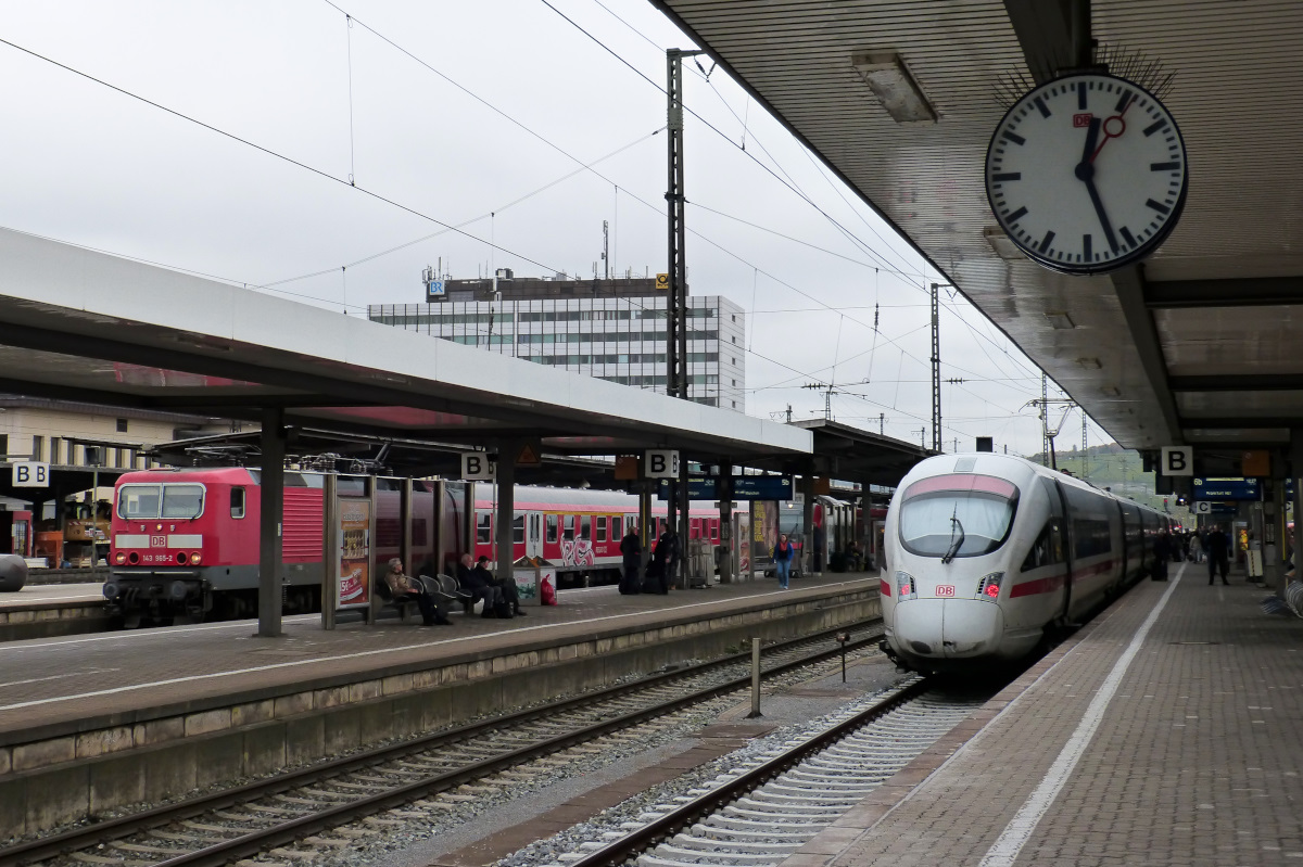 Im Hauptbahnhof Würzburg am 09.10.2015