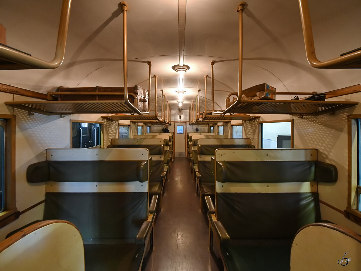 Im Innern einer  Donnerbüchse . (Heizhaus Lienz, August 2019)