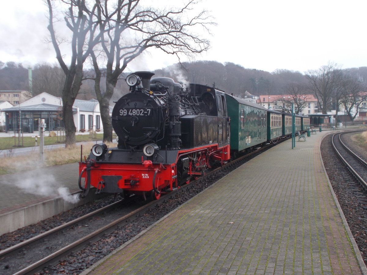 Im letzten Jahr kam ich kaum nach Sellin.Am 20.Januar 2018 hatte ich es mal wieder geschafft und konnte dort die 99 4802,mit ihrem Zug nach Putbus,fotografieren.