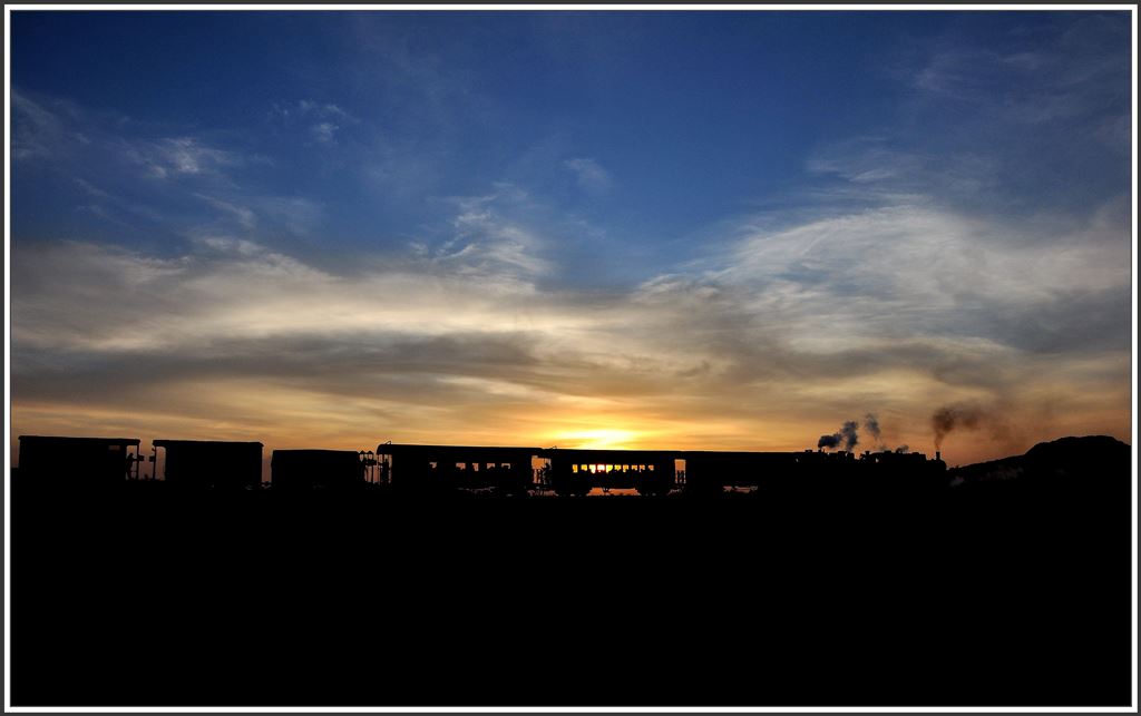 Im letzten Tageslicht ist der höchste Punkt auf 2350m erreicht. (10.12.2014)