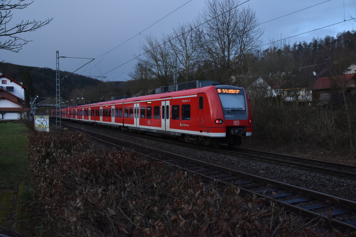 Im Nachschuß auf den S1 Zug nach Homburg Saar der den 425 701/Mosbach zeigt. 3.3.2020