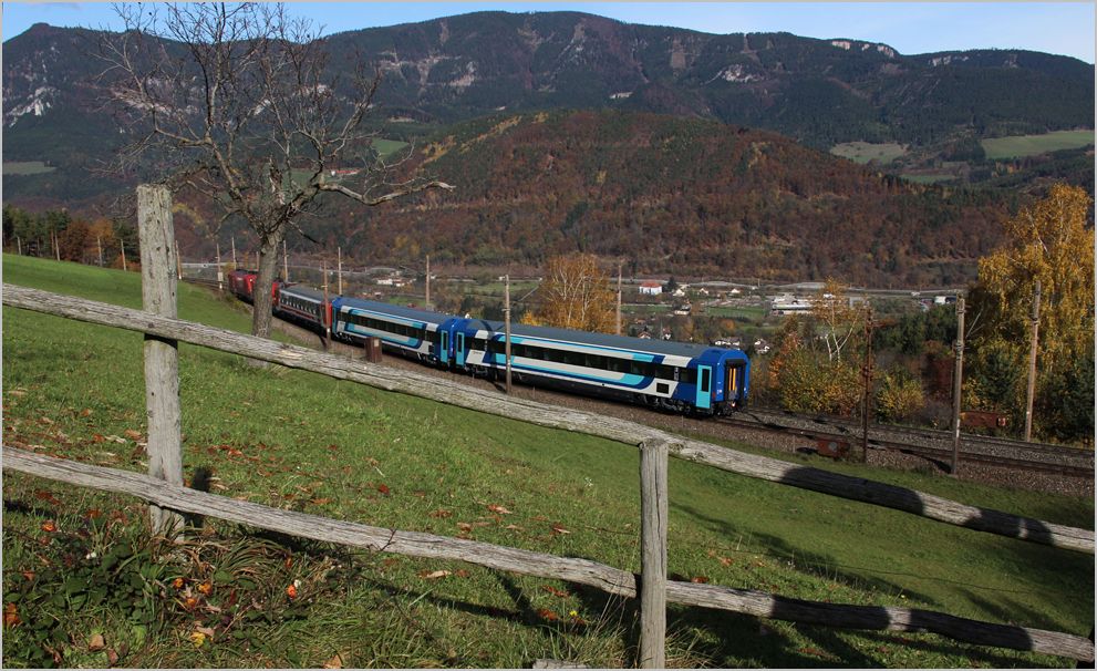 Im Rahmen von Messfahrten zog es zwei ungarische Fernverkehrswagen auch auf den Semmering, welche am 25. Oktober 2013 nahe Eichberg gesichtet werden konnten. 

 http://bahnbilder.warumdenn.net/15848.htm

