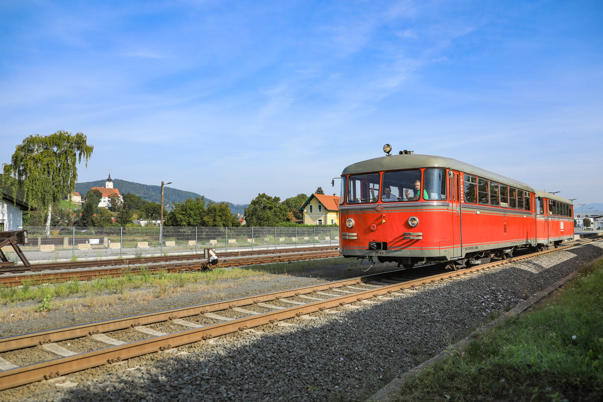 Im ZUGE einer Probefahrt ratterte an diesem 7.09.2018 VT 10.02 durch Graz Strassgang. 
