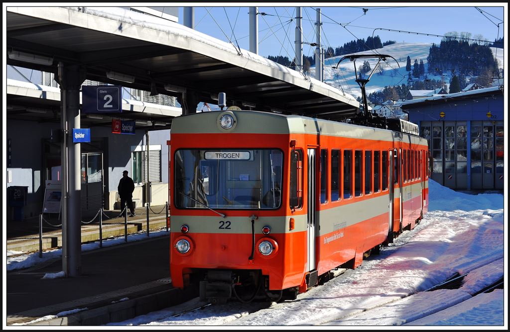 Impressionen aus dem Appenzellerland: S12 4126 mit Be 4/8 22 im Bahnhof Speicher. (03.12.2013)