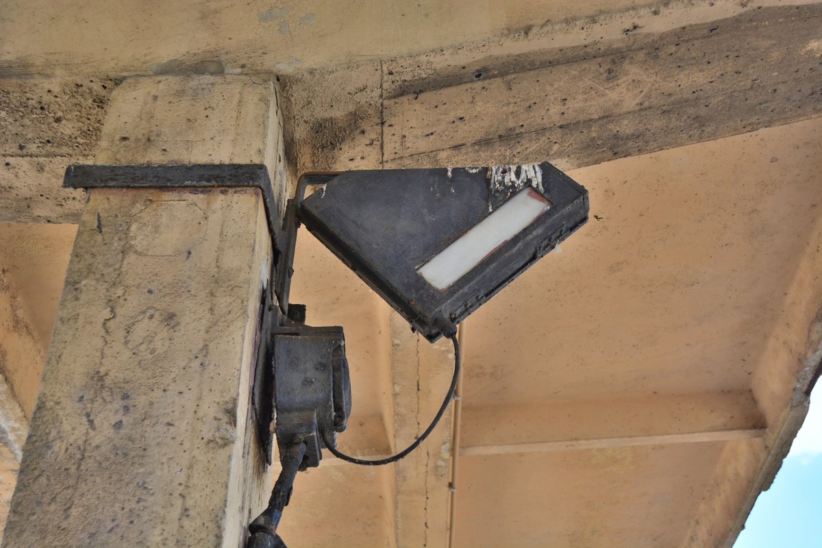 In Frankleben konnte ich diesen sehr alten Fahrtanzeiger entdecken.

Frankleben 07.08.2018