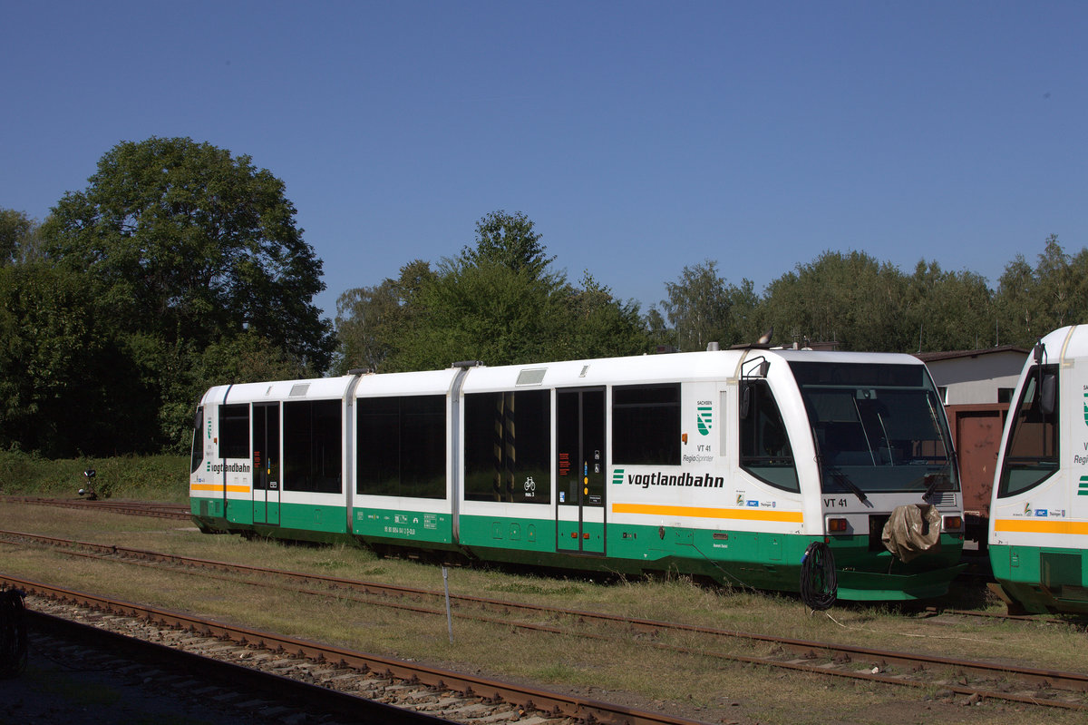 In Hradek nad Nisou sind die TWE der Vogtlandbahn abgestellt, hier der Regiosprinter
VT 41. 31.08.2016 14:55 Uhr.