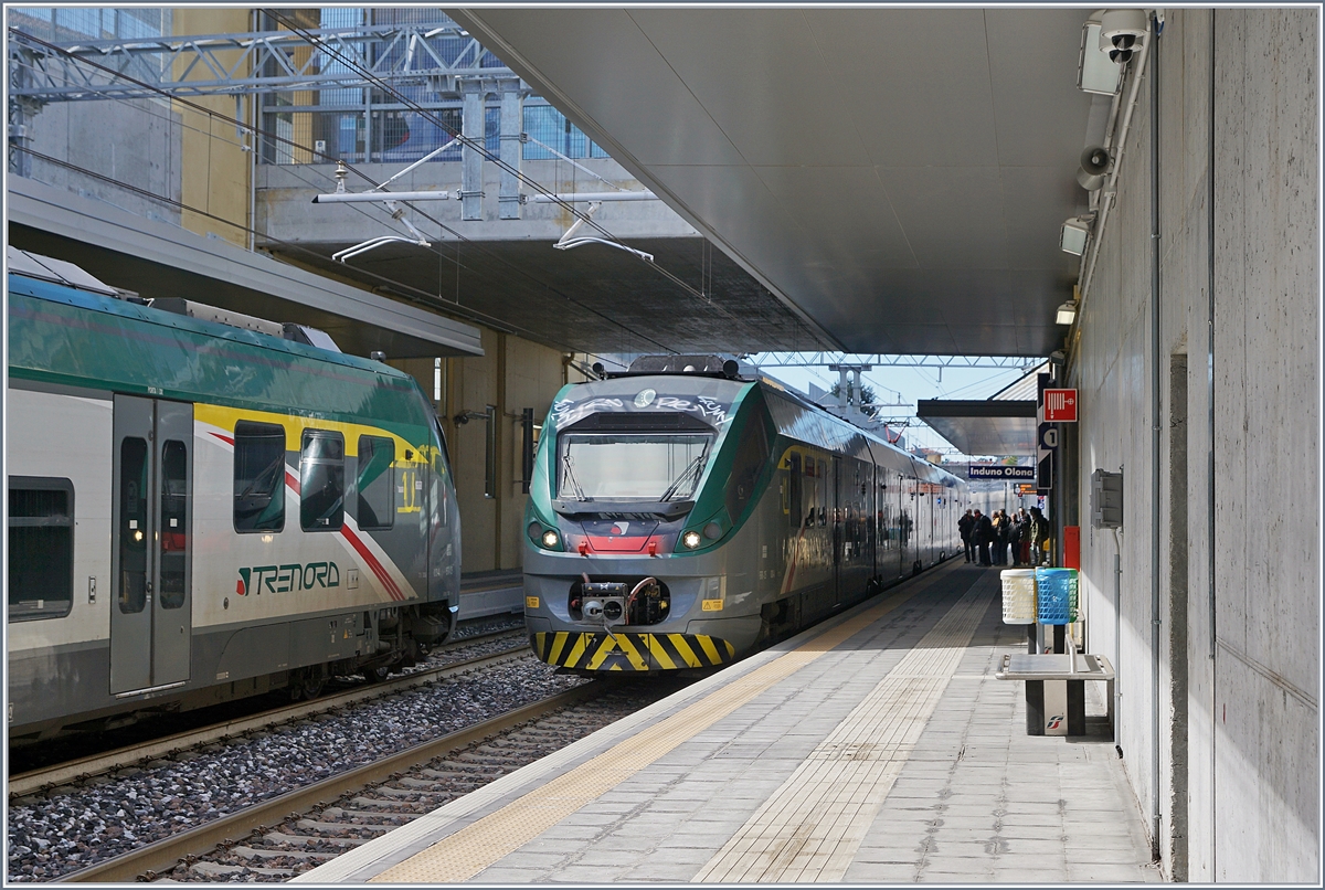 In Induno Olona begegnen sich zwei Trenord ETR 425, unterwegs von Porto Ceresio nach Milano Porta Garibaldi bzw. in der Gegenrichtung.

27. April 2019
