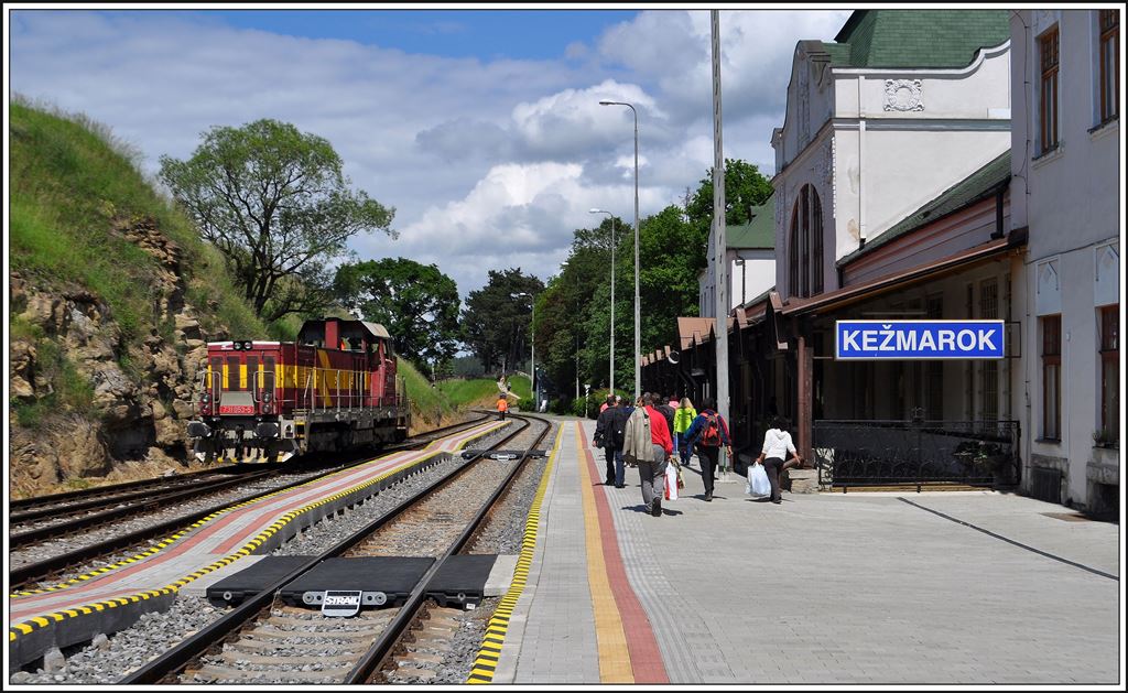 In Kežmarok rangiert die 730 032-5. (04.06.2014)