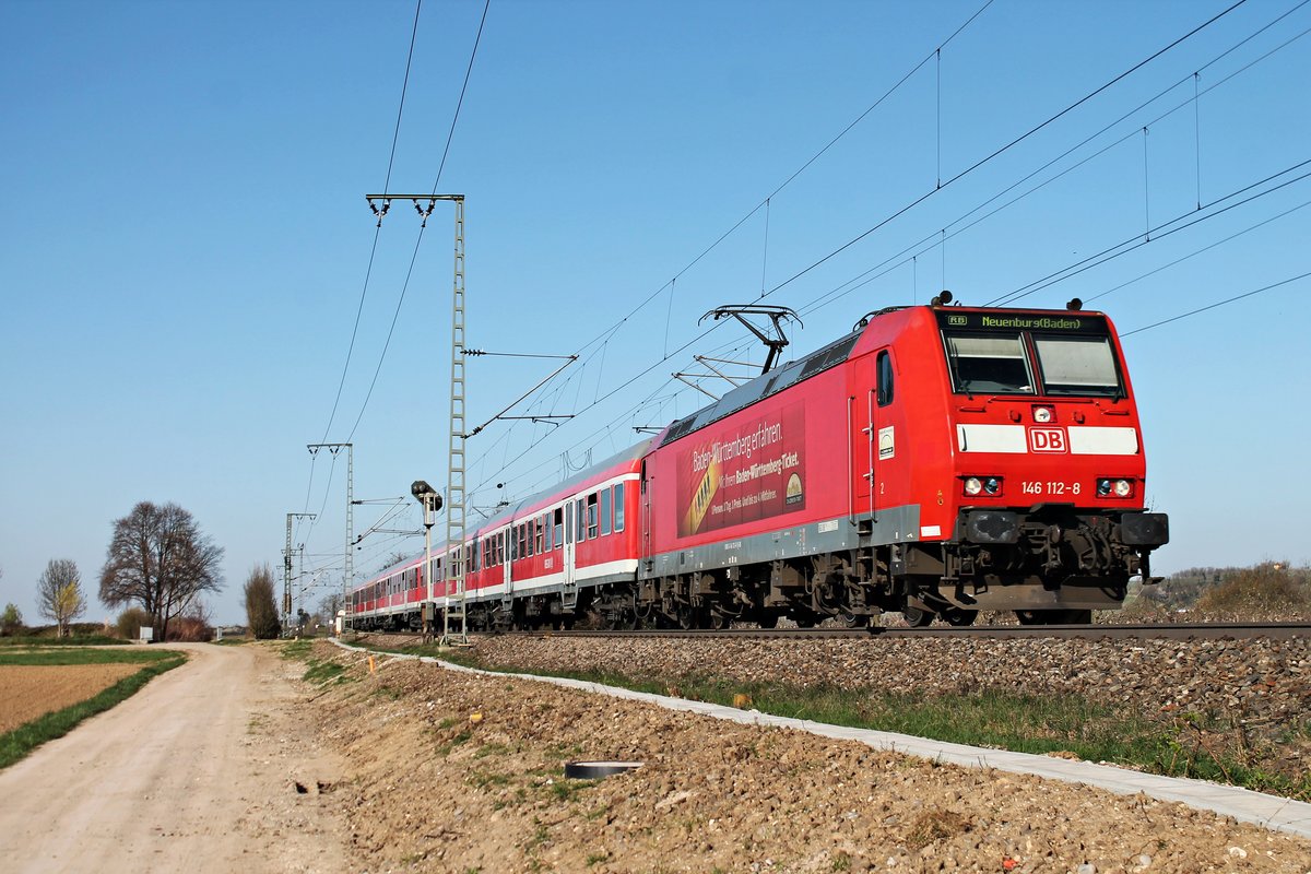 In Kürze erreicht die Freiburger 146 112-8  Baden Württemberg erfahren  am 27.03.2017 mit ihrer RB (Freiburg (Brsg) Hbf - Neuenburg (Baden)) ihren vorletzten Zwischenhalt in Müllheim (Baden).