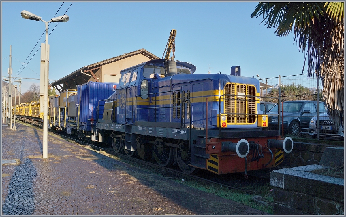 In Stresa steht die RFI Diesellok 270 014-9 und wartet auf einen neuen Einsatz.

4. Dez. 2018