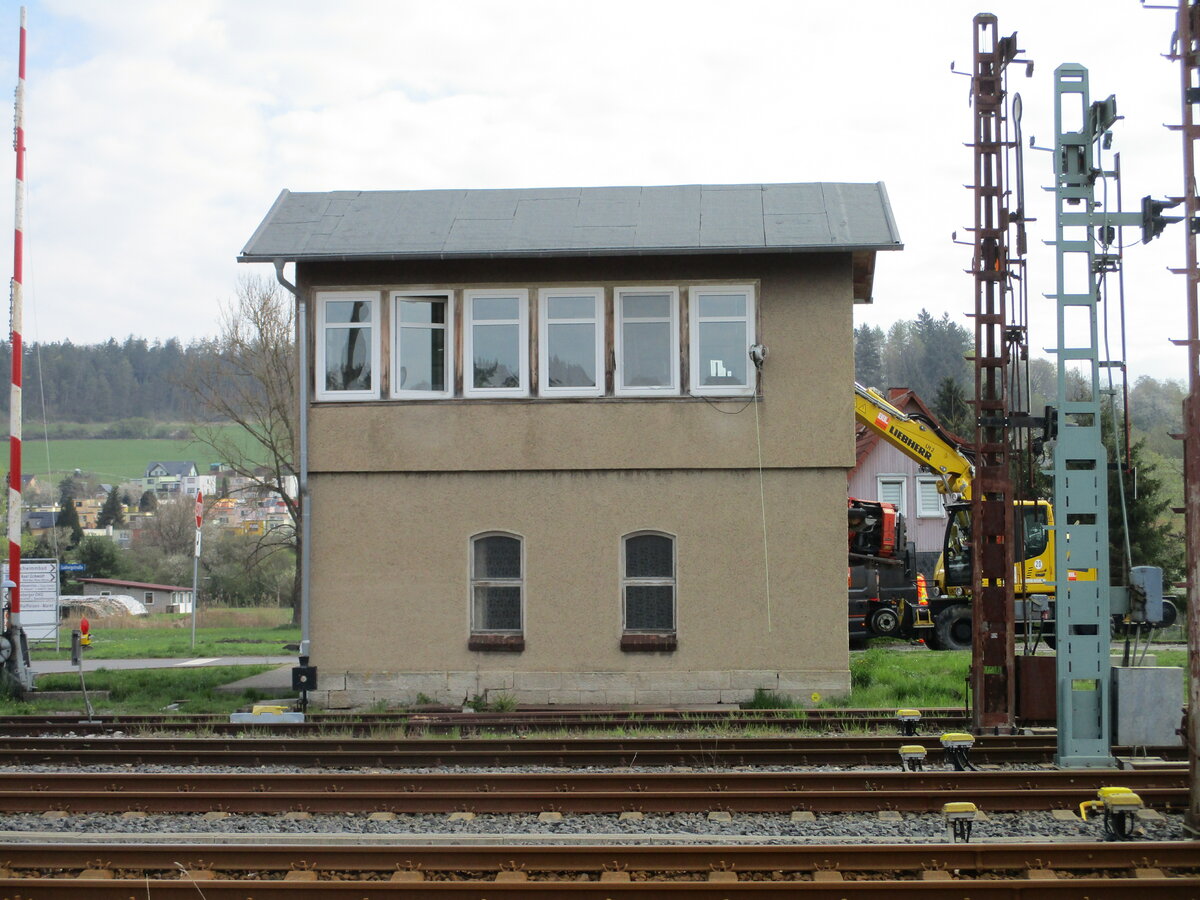 In Themar ist das dortige Stellwerk,an der Ausfahrt nach Meiningen,am 28.April 2022,mit einem Fdl besetzt.
