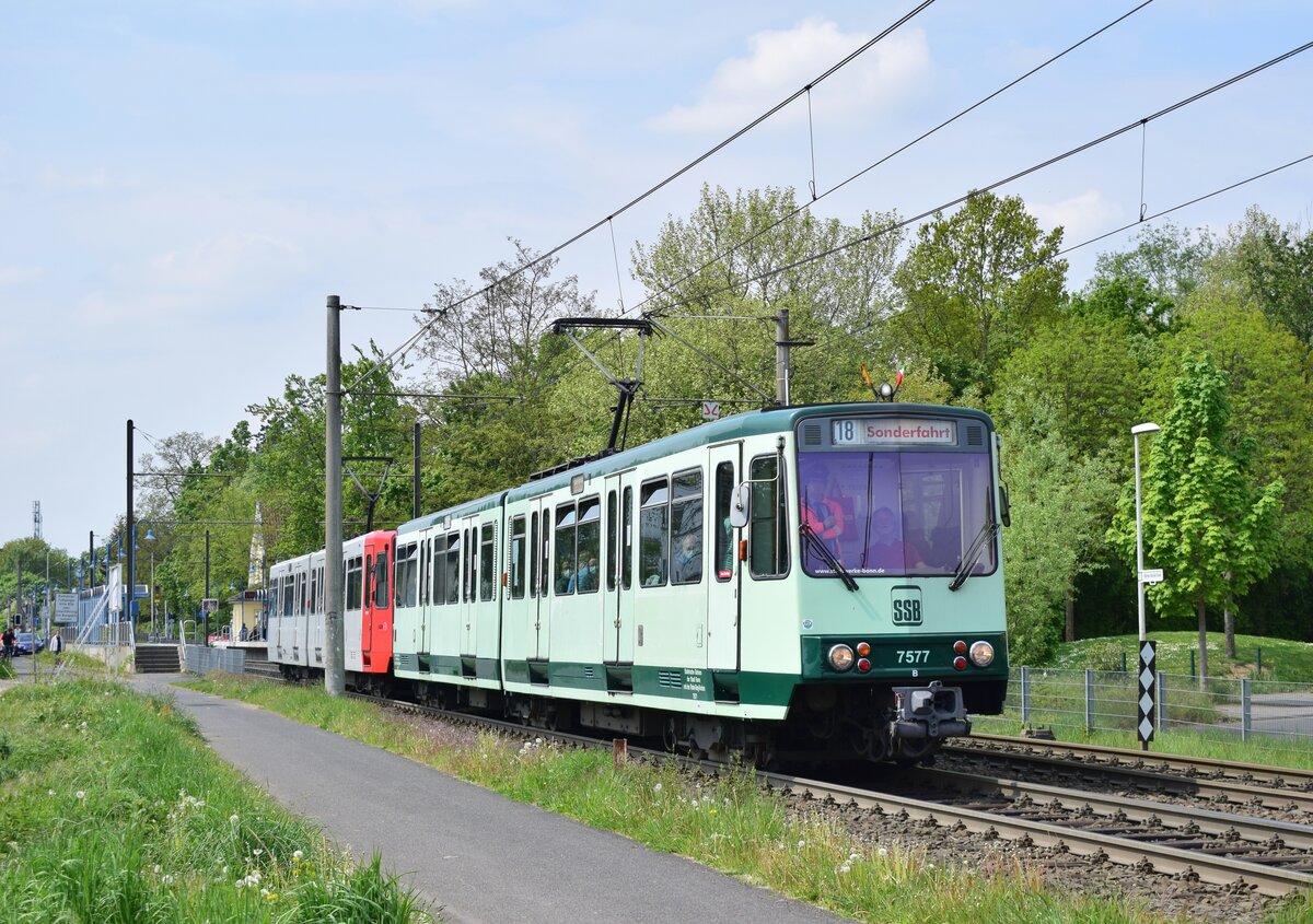 In Villich Müldorf war 7577 dann als führendes Fahrzeug vorne. Hier auf den Weg nach Siegburg.

Villich 01.05.2022