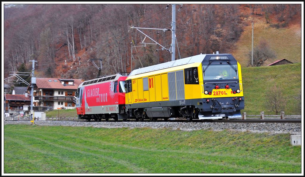 Inbetriebsetzungsfahrt 9093 mit Gmf 4/4 28701  Surselva  und Ge 4/4 III 651  Fideris  zwischen Schiers und Pragg-Jenaz. (28.11.2013)