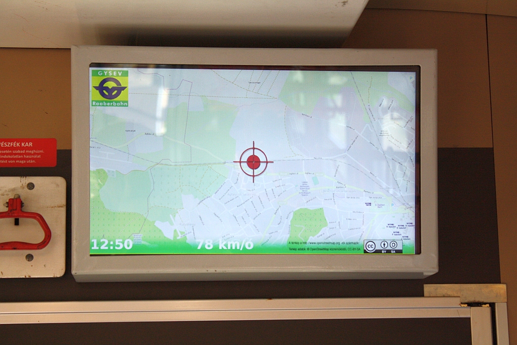 Informationsbildschirm im GySEV 247 506 (ex �BB 5047), aufgenommen am 01.November 2013 warend der Fahrt mit dem R 7734 von Sopron nach Wiener Neusatdt.