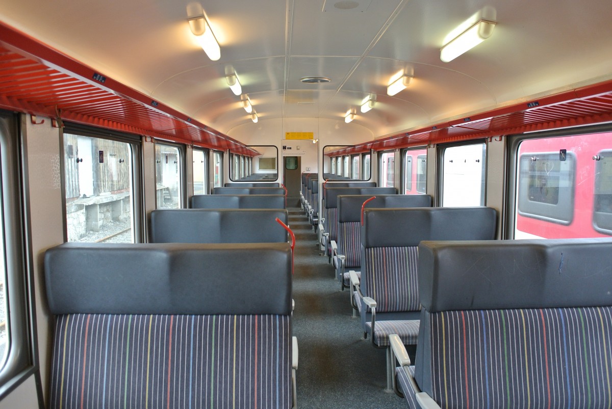 Innenansicht des Travys B EWI (ex. RVT-TRN) 50 85 20-35 475-6, 25.03.2015.