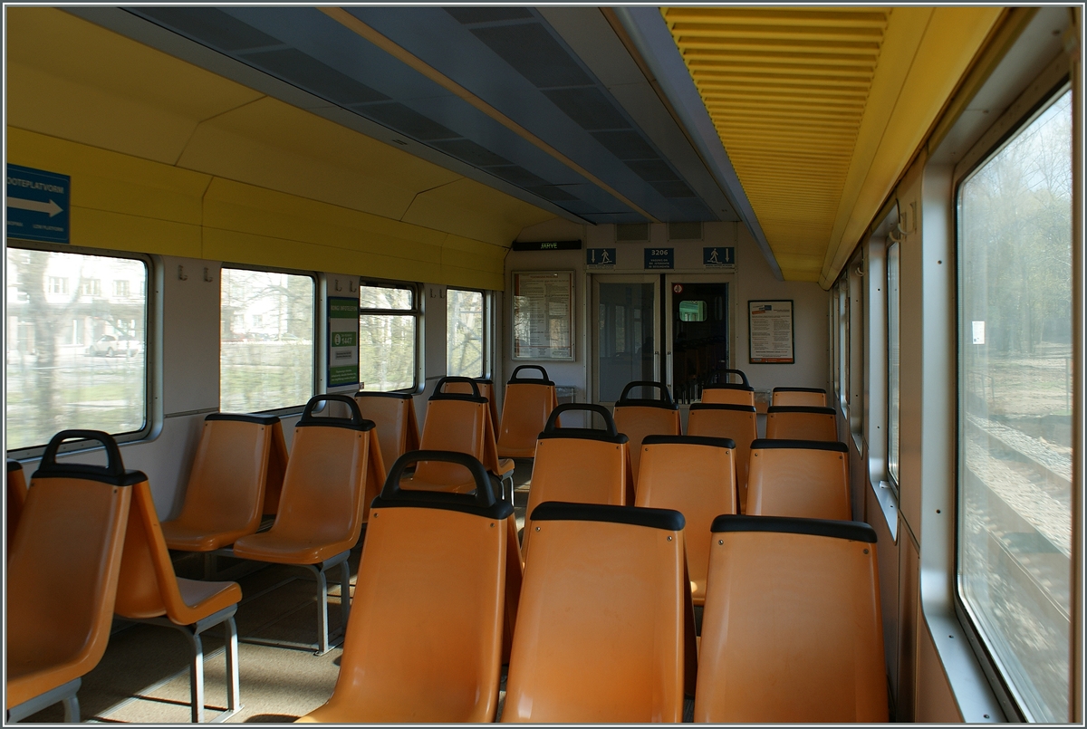 Inneneinrichtung eines Elektriraudtee Triebzuges ER2 / ER25.
9. Mai 2012 