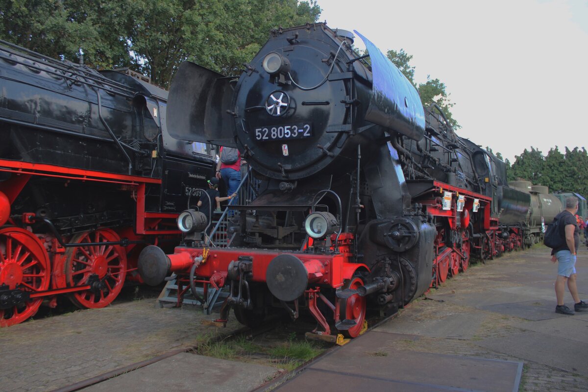 Ins Bw Beekbergen steht 52 8053 und wird am 6 September 2025 während Terug-naar-Toen fotografiert.