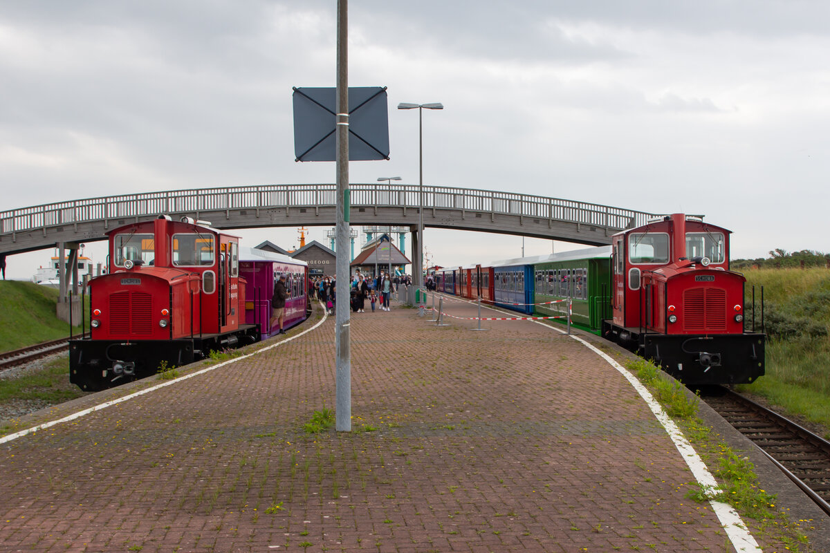 Inselbahnhof Langeoog. Lok 2 und 4. 21.8.21