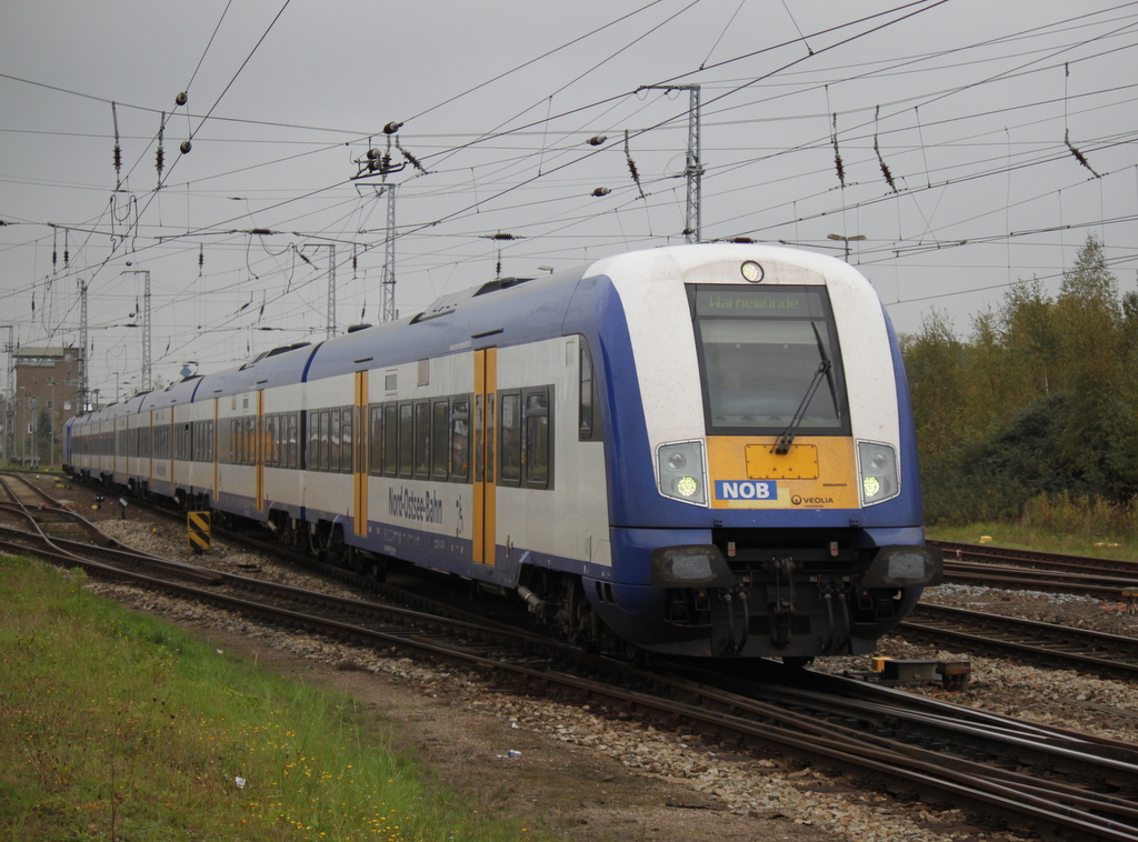 InterConnex 68903 von Leipzig Hbf nach Warnemnde bei der Einfahrt im Rostocker Hbf.17.10.2014 
