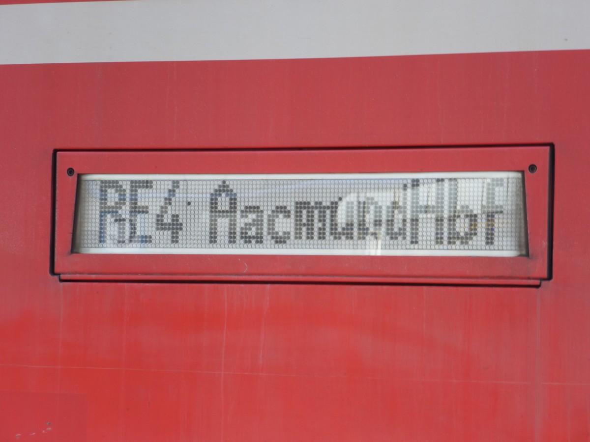 Interessant, was es alles so fr Stdte gibt...
Dieser RE4 fhrt nach Aacmund Hbf.

Nein, dieser Zug fhrt nach Aachen Hbf.

So gesehen am 20.08.2013 im Dortmunder Hbf.