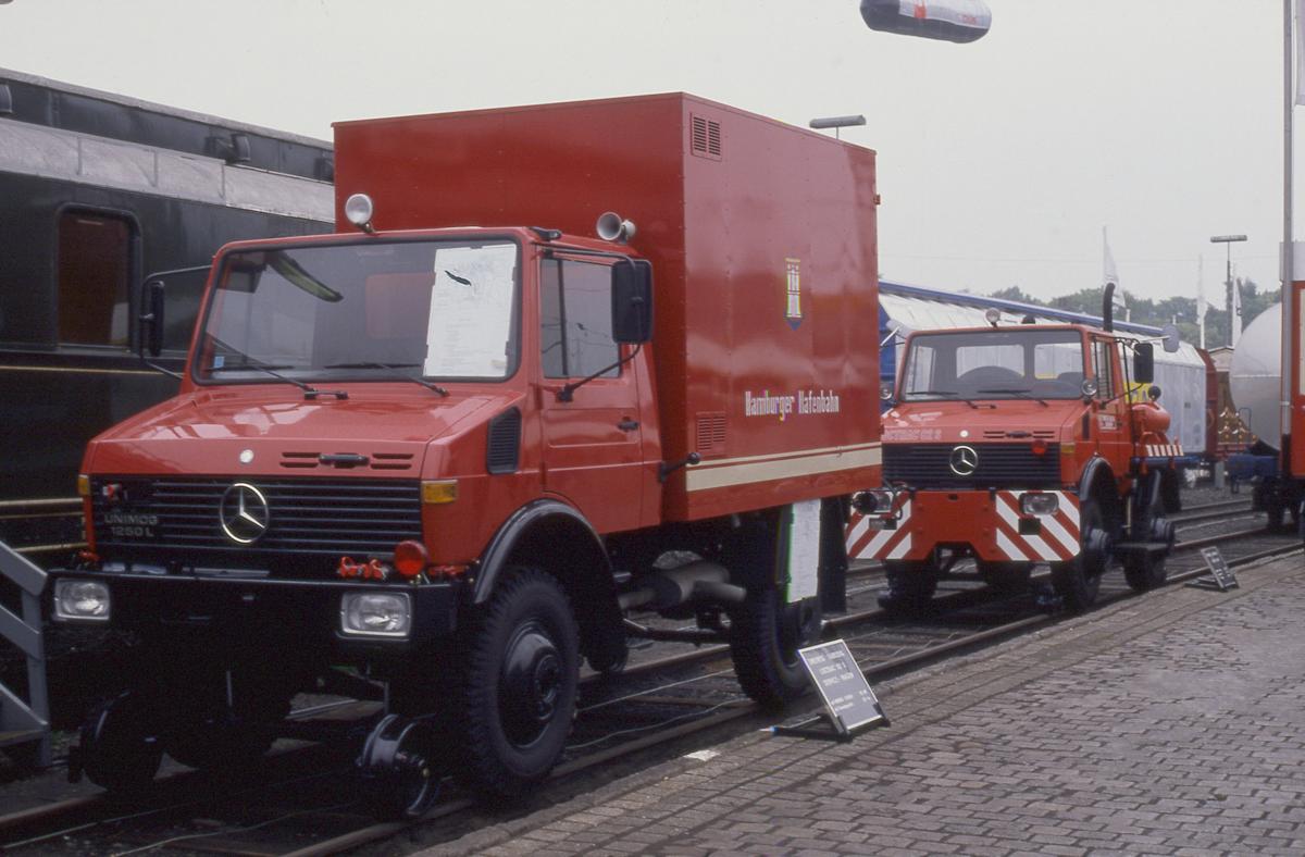 Internationale Verkehrsausstellung 1988 in Hamburg - IVA
Zweiwegeunimog der Hamburger Hafenbahn am 9.6.1988
