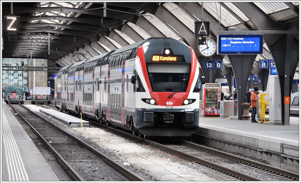 IR 2117 mit 511 122 nach Konstanz im Zürcher Hauptbahnhof. (01.03.2017)