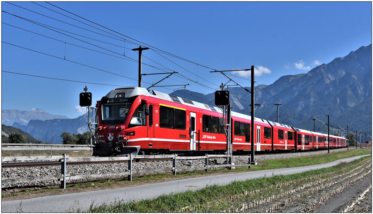 IR1137 nach St.Moritz mit ABe 8/12 3501 bei Felsberg. (08.09.2018)