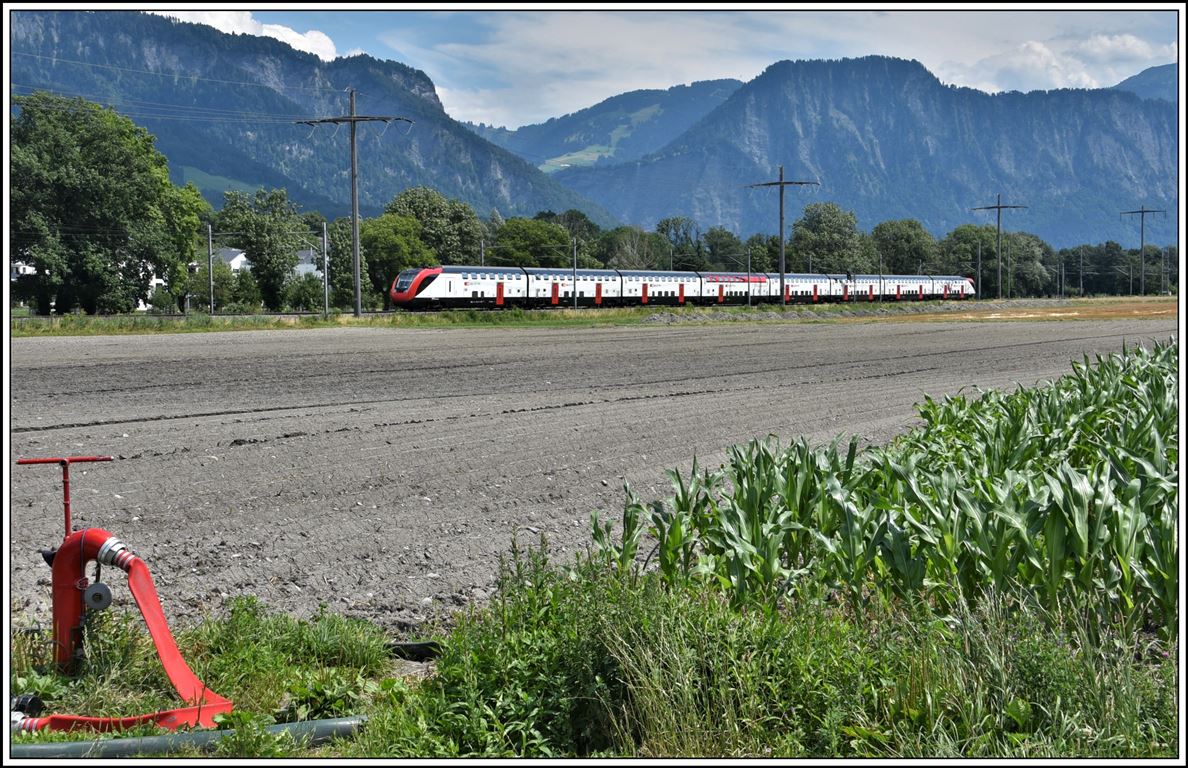 IR13 3274 mit Twindexx nach St.Gallen bei Maienfeld. (14.07.2020)