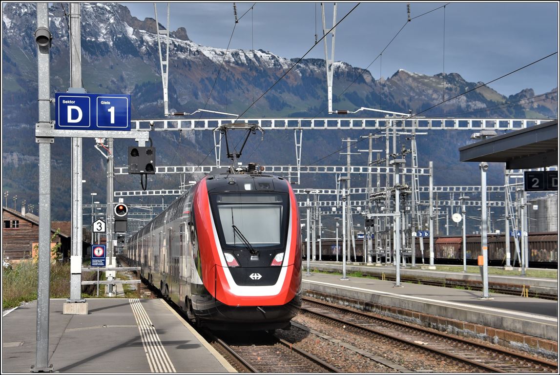 IR3268 mit einem Twindexx nach St.Gallen in Buchs SG. (07.11.2019)