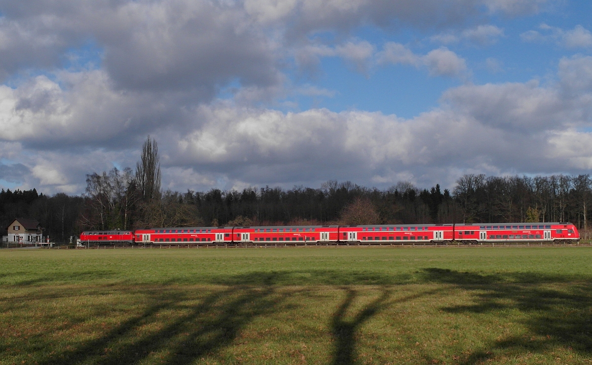 IRE 4208 von Lindau nach Stuttgart am 26.01.2014 zwischen Eriskirch und Friedrichshafen.