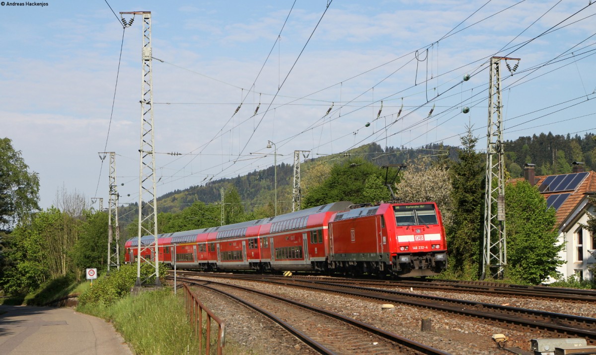 IRE 4710 (Konstanz-Karlsruhe Hbf) mit Schublok 146 232-4 in Hausach 23.4.14