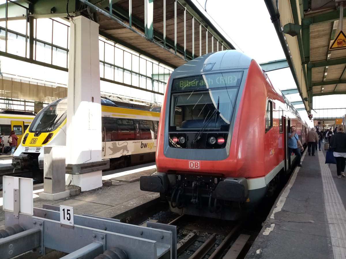 IRE nach Bieberach (Riß) in Stuttgart Hbf.
Aufgenommen am 17.05.2019.