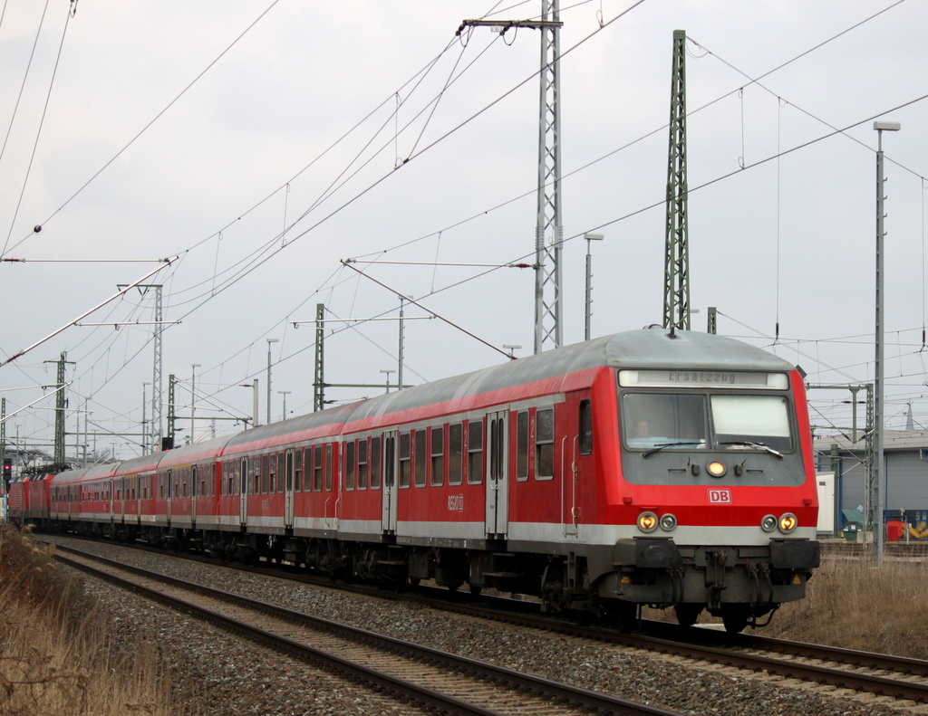 IRE18539(Ersatzzug)von Rostock Hbf nach Berlin Hbf(tief)bei der Ausfahrt im Rostocker Hbf.28.02.2014 