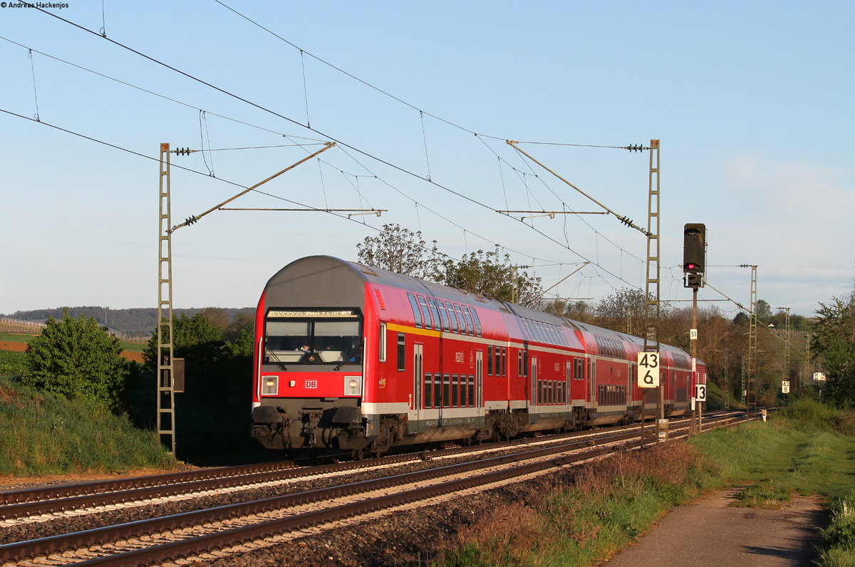 IRE19157 (Osterburken-Stuttgart Hbf) mit Schublok 112 106-0 bei Lauffen 25.4.19