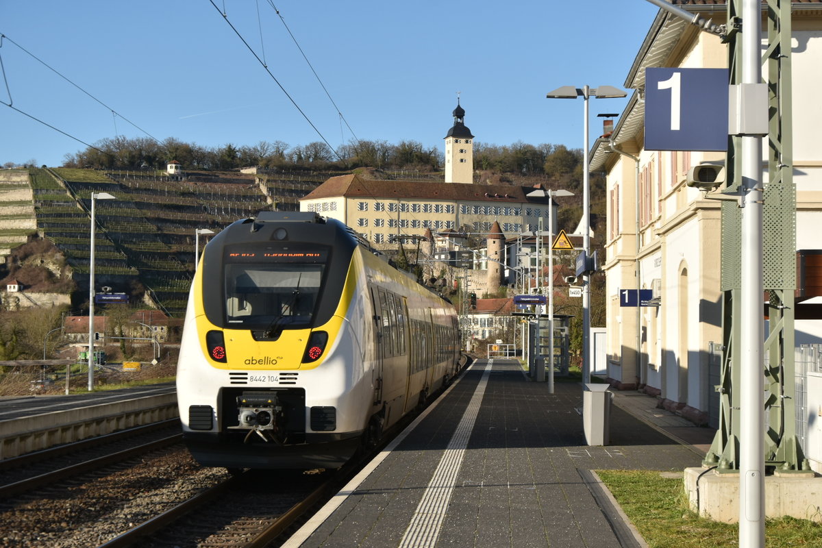 Irgendwie der bekannteste Blick eines Bahnfotografen in Gundelsheim, in diesem Fall ist der Blick auf den Abellio RE 10a gefallen. 5.2.2020