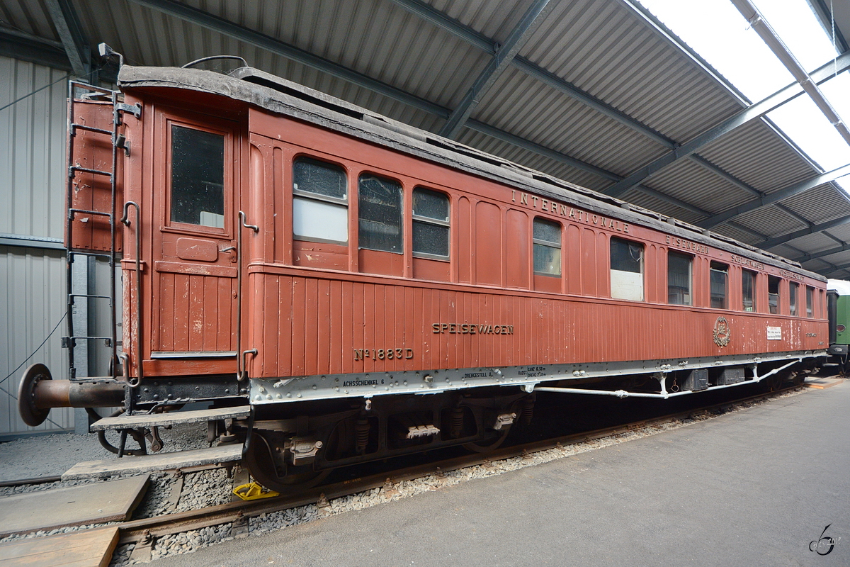 ISG 1883 war ein im internationalen Verkehr (Orientexpress) eingesetzter Speisewagen der Bauart WR4ü und wurde im 1908 gebaut. (Eisenbahnmuseum Bochum, Juni 2019)